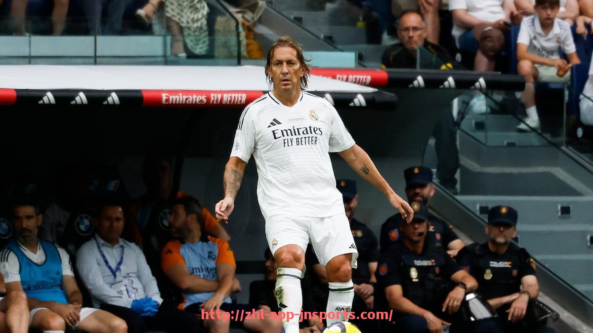 江南体育APP下载-世俱杯旅游导览App下载量数据统计及用户行为分析